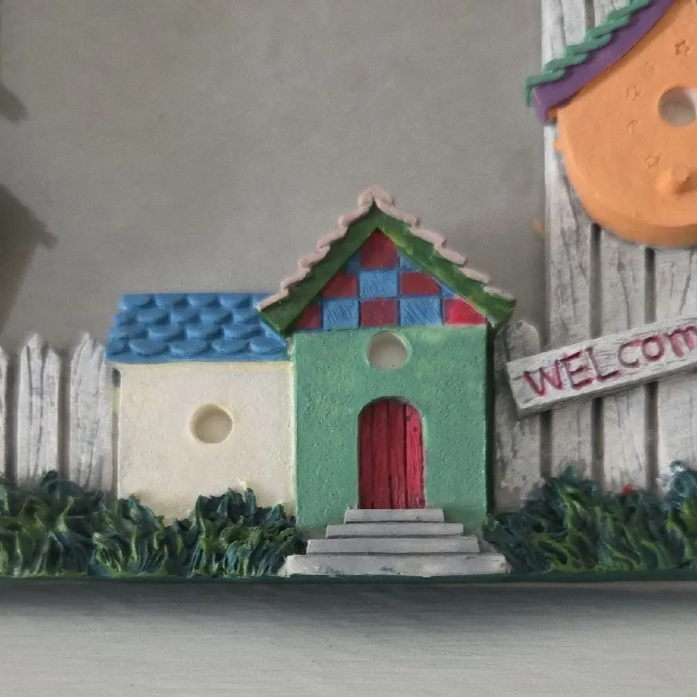Wooden Picture Frame With Birdhouses